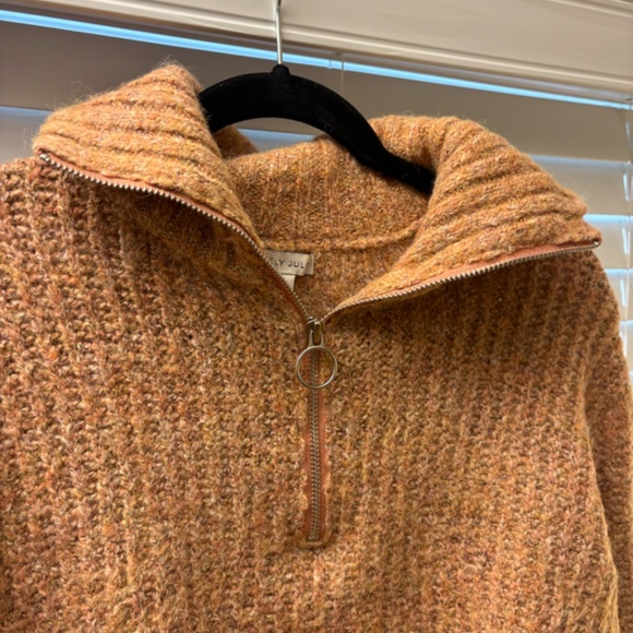 Women's Knit Pullover Sweater With Front Zipper Size XS - Picture 3 of 6